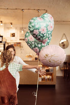 PartyDeco Folinis balionas „Širdis su gėlėmis“ 35cm - Uogų kopos