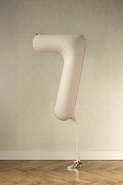PartyDeco Folinis balionas „Skaičius 7“, 86 cm - Smėlinė - Uogų kopos