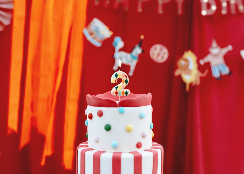 PartyDeco Gimtadienio žvakutė skaičius 2 - Spalvotas, 5.5 cm - Uogų kopos