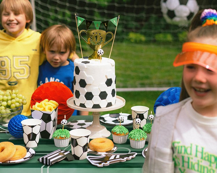 PartyDeco Gimtadienio žvakutės „Futbolo kamuoliukai“ - Uogų kopos