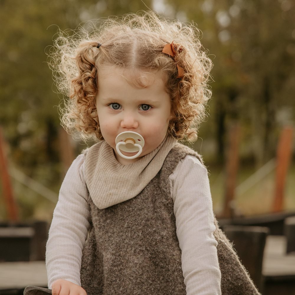 FRIGG Little Viking čiulptukai 2vnt. - Apvalūs kaučiukiniai - Knud/Sigrid - 1 dydis - Uogų kopos