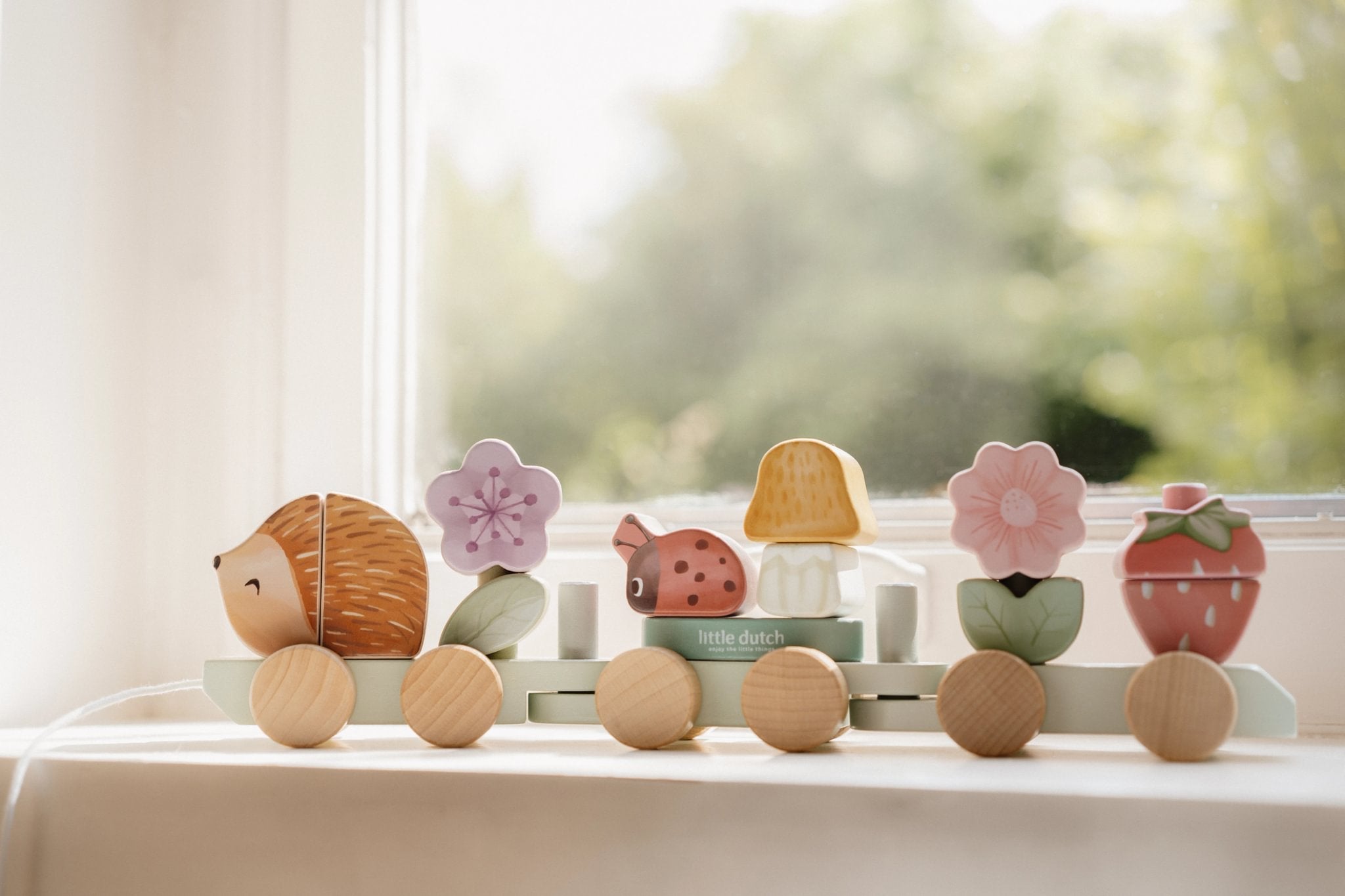 Little Dutch Medinis traukinukas „Fairy Garden“ - Uogų kopos