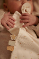 Little Dutch Migdukas su kramtuku „Newborn Naturals" - Uogų kopos