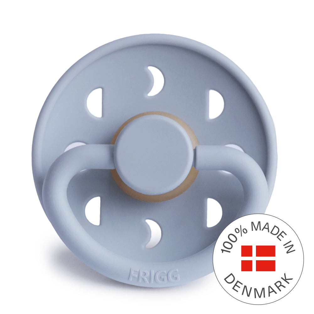 FRIGG Moon Phase čiulptukas - Apvalus kaučiukinis - Powder Blue - 1 dydis - Uogų kopos