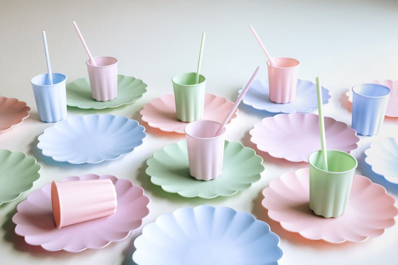 PartyDeco Plastikinės lėkštutės „Frill“, 22 x 22 cm, 4 vnt. - Žalia - Uogų kopos