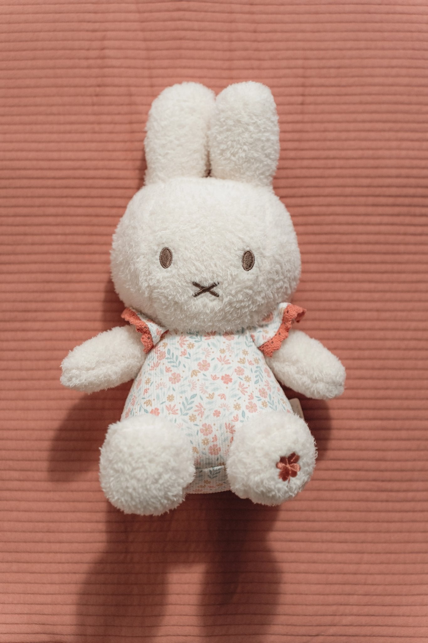 Little Dutch Pliušinis triušiukas 20cm - Lucky Blossom - Uogų kopos