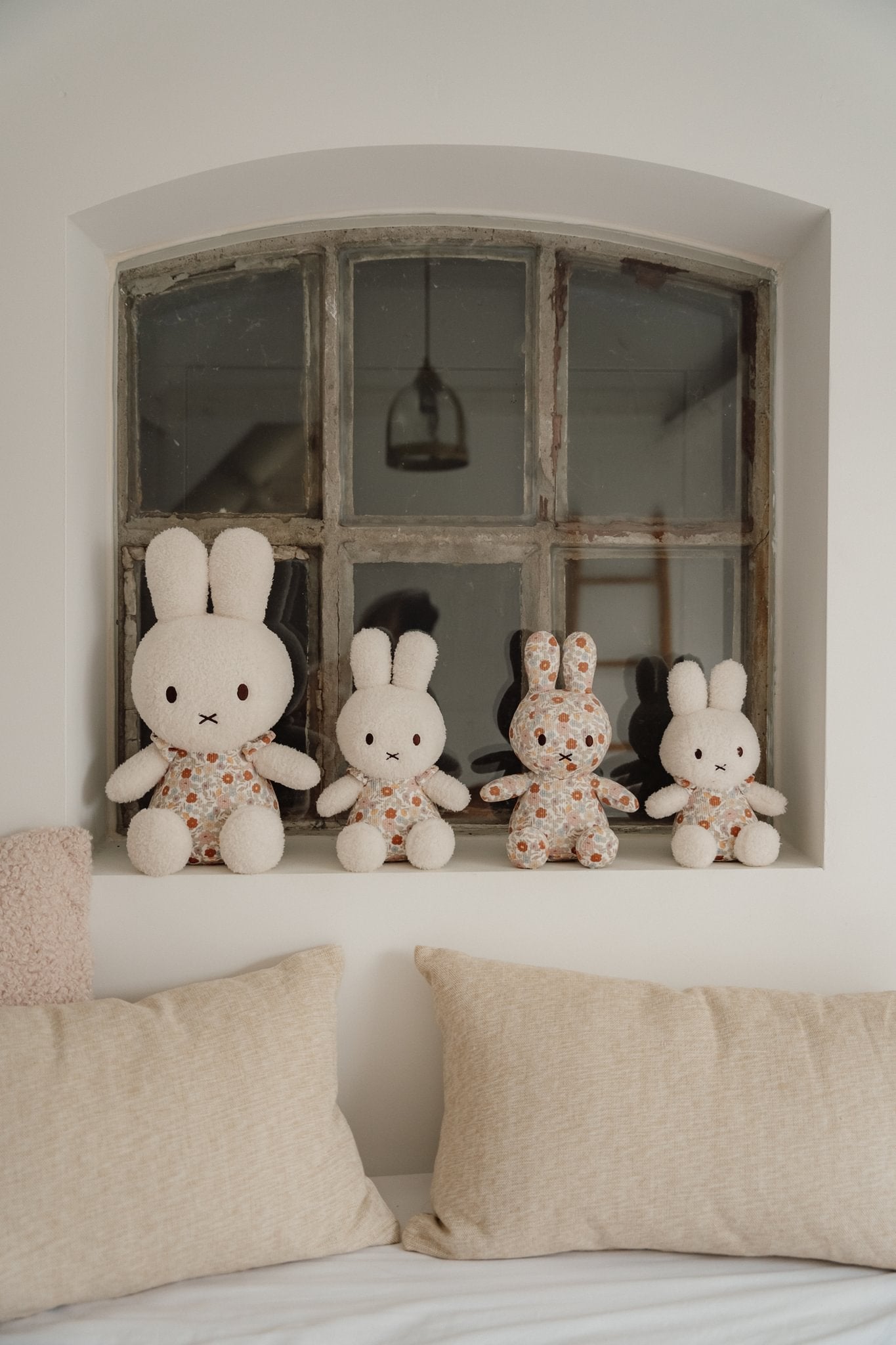 Little Dutch Pliušinis zuikutis "Miffy" 25cm „Vintage Little Flowers“ - Uogų kopos