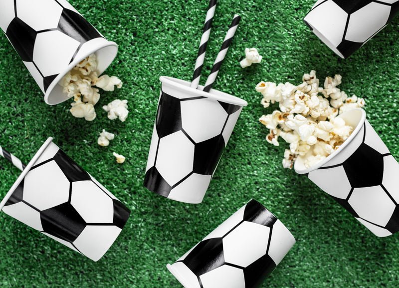 PartyDeco Popieriniai puodeliai „Futbolas“, 260 ml - Uogų kopos
