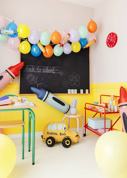 PartyDeco Stovintis folinis balionas „Autobusas“ 36x66 cm - Uogų kopos