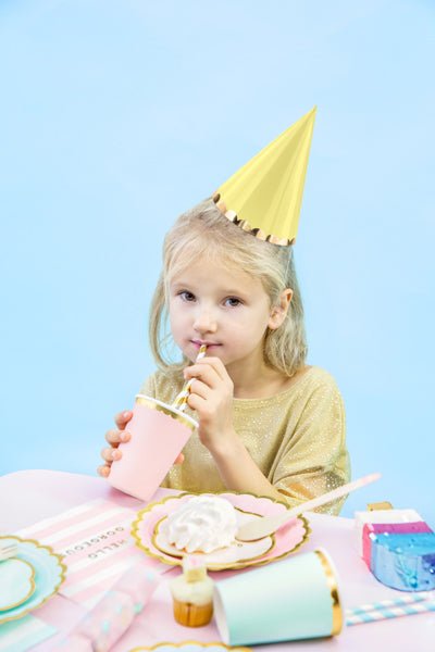 PartyDeco Vakarėlio kepurėlės „Yummy“ - Uogų kopos